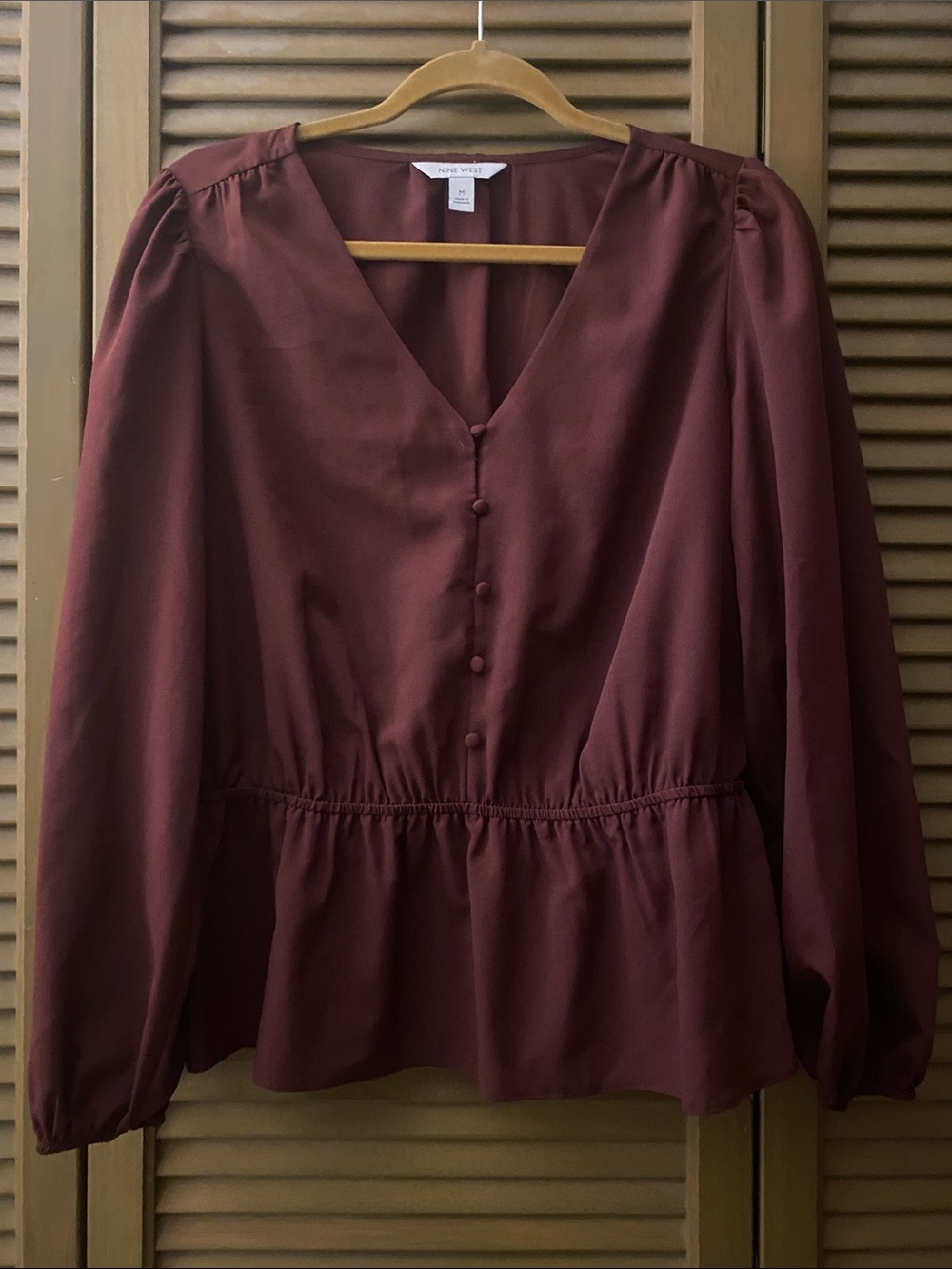 Nine West Burgundy V-Neck Button-Front Peplum Blouse